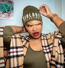 Load image into Gallery viewer, KIOLOGY SIGNATURE BEANIE - GREEN